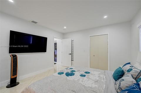 810 W 67th St, Hialeah, FL 33012 photo 37