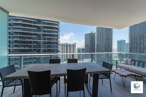 1010 Brickell Ave #3111, Miami, FL 33131