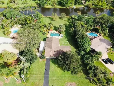 4830 SW 201st Ter, Southwest Ranches, FL 33332