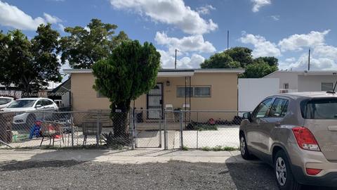 1092 E 19th St, Hialeah, FL 33013 photo 1