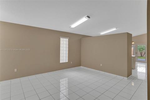 2777 W 68th Pl, Hialeah, FL 33016 photo 7