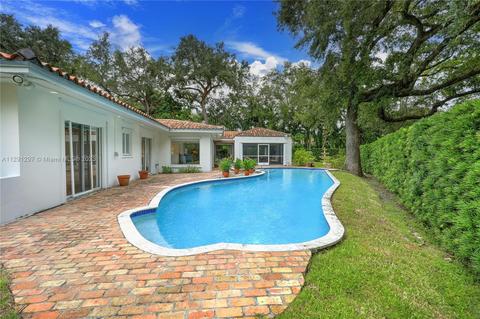 807 Jeronimo Dr, Coral Gables, FL 33146 photo 5