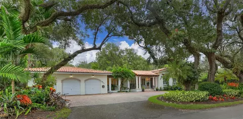 807 Jeronimo Dr, Coral Gables, FL 33146 photo 1