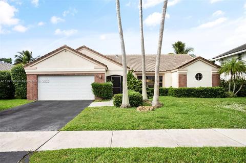831 Somerset Ave, Davie, FL 33325