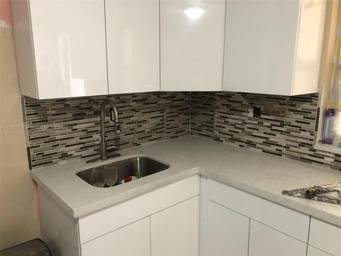 931 E 10th Pl, Hialeah, FL 33010 photo 8