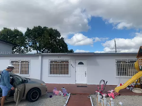 931 E 10th Pl, Hialeah, FL 33010 photo 1
