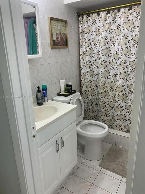 931 E 10th Pl, Hialeah, FL 33010 photo 12