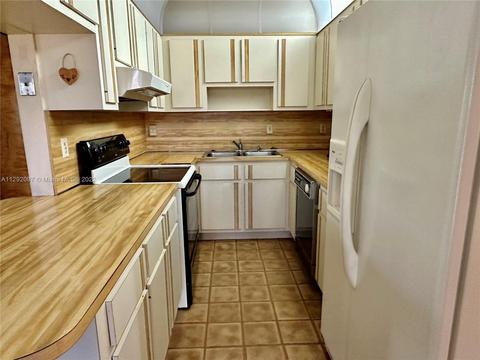 280 W 55th St, Hialeah, FL 33012 photo 5