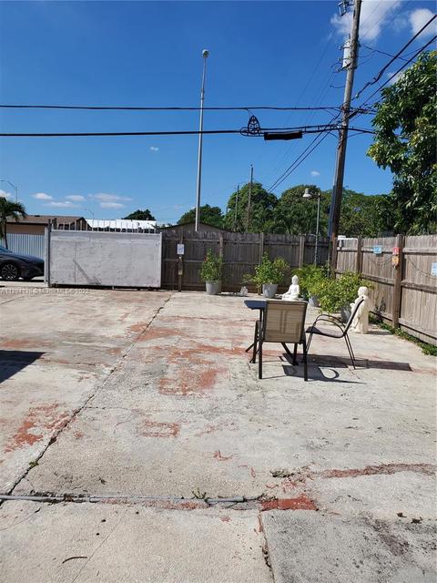 501 E 18th St, Hialeah, FL 33013 photo 8