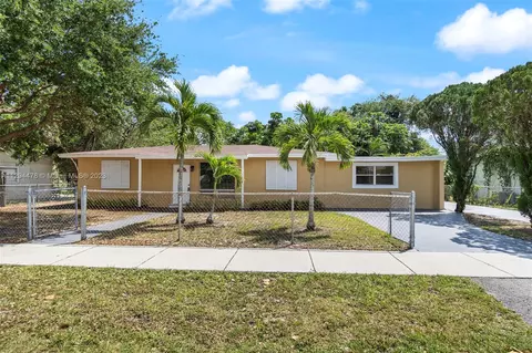 3310 SW 36th St, West Park, FL 33023