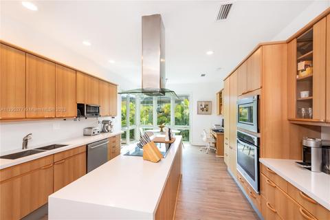 225 Harbor Dr, Key Biscayne, FL 33149 photo 31