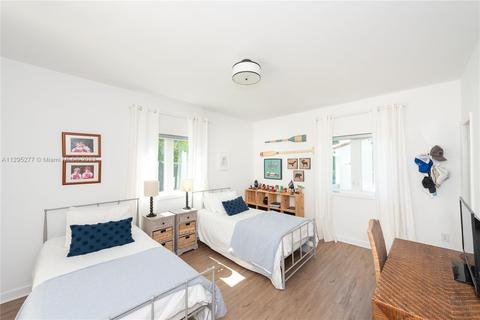 225 Harbor Dr, Key Biscayne, FL 33149 photo 43