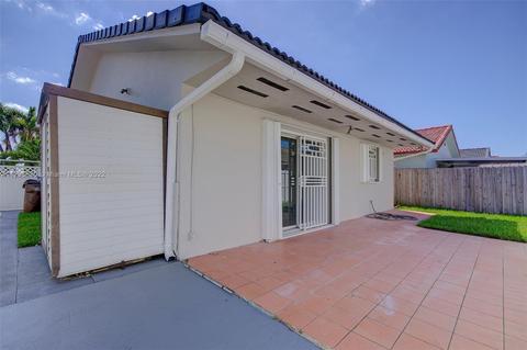 3237 W 70th St, Hialeah, FL 33018 photo 18