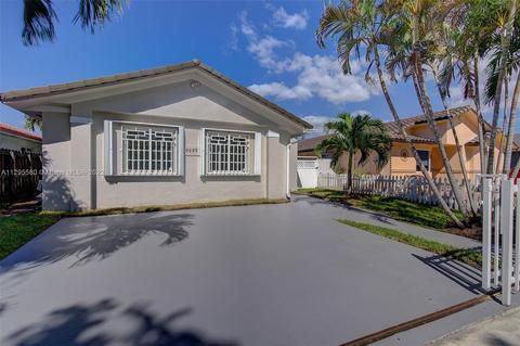 3237 W 70th St, Hialeah, FL 33018 photo 2