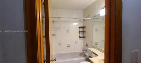 40 E 37th St, Hialeah, FL 33013 photo 13