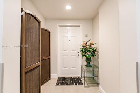 3330 NE 190th St #314, Aventura, FL 33180