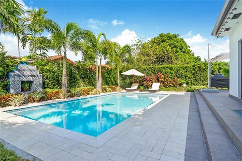 8934 Abbott Ave, Surfside, FL 33154 photo 3