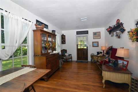 2 Elm Dr, Miami Springs, FL 33166 photo 3