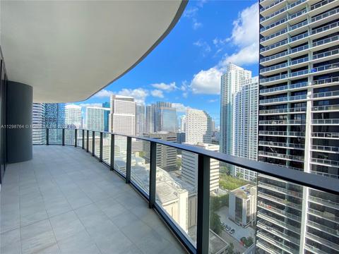 1000 Brickell Plz #2515, Miami, FL 33131