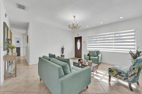 669 W 63rd Dr, Hialeah, FL 33012 photo 6