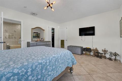 669 W 63rd Dr, Hialeah, FL 33012 photo 20
