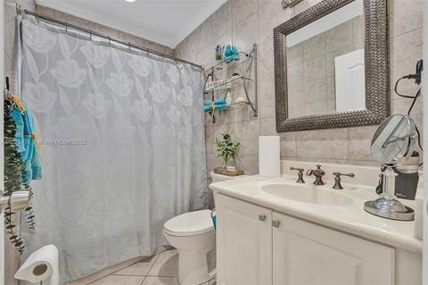 669 W 63rd Dr, Hialeah, FL 33012 photo 22
