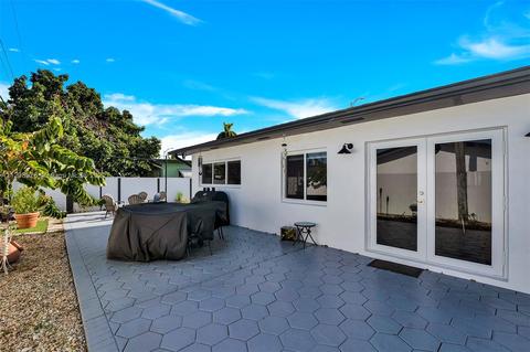 669 W 63rd Dr, Hialeah, FL 33012 photo 37