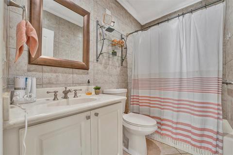 669 W 63rd Dr, Hialeah, FL 33012 photo 25