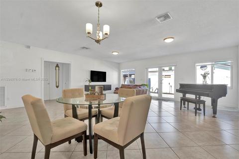 669 W 63rd Dr, Hialeah, FL 33012 photo 14
