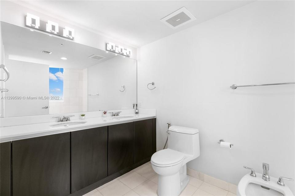  665 NE 25th St #706, Miami, FL 33137 photo 13