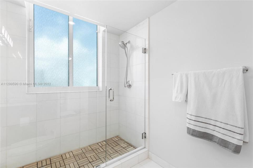  665 NE 25th St #706, Miami, FL 33137 photo 18