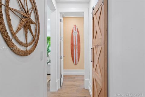 2575 Pine Tree Dr, Miami Beach, FL 33140 photo 17
