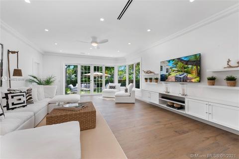 2575 Pine Tree Dr, Miami Beach, FL 33140 photo 7