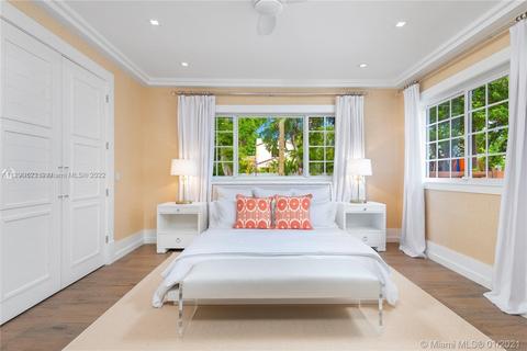 2575 Pine Tree Dr, Miami Beach, FL 33140 photo 18