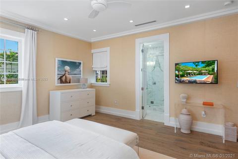 2575 Pine Tree Dr, Miami Beach, FL 33140 photo 19