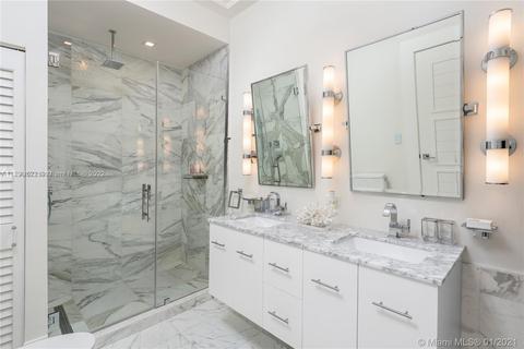 2575 Pine Tree Dr, Miami Beach, FL 33140 photo 14