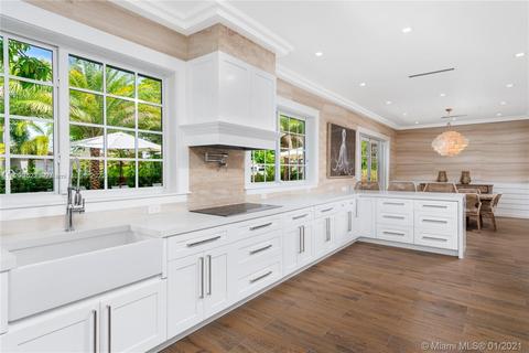 2575 Pine Tree Dr, Miami Beach, FL 33140 photo 34
