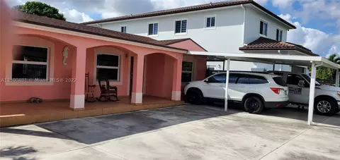 250 E 58th St, Hialeah, FL 33013 photo 1