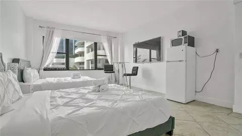 6345 Collins Ave #524, Miami Beach, FL 33141