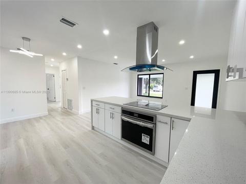 667 E 50th St, Hialeah, FL 33013 photo 9
