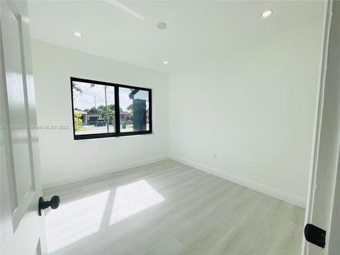 667 E 50th St, Hialeah, FL 33013 photo 14