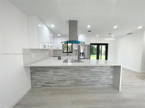 667 E 50th St, Hialeah, FL 33013 photo 7