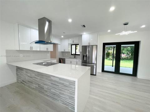 667 E 50th St, Hialeah, FL 33013 photo 8