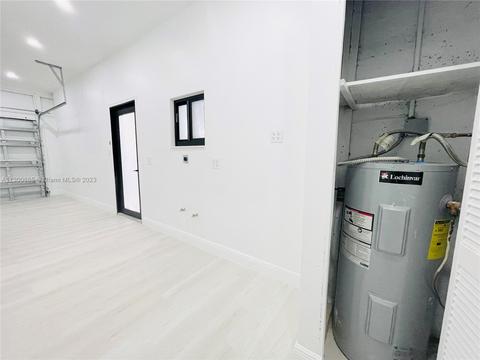 667 E 50th St, Hialeah, FL 33013 photo 20
