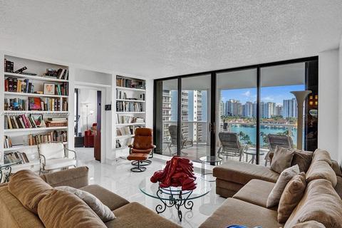 3600 Yacht Club Dr #903, Aventura, FL 33180