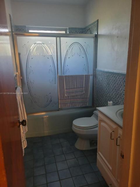 660 E 55th St, Hialeah, FL 33013 photo 8