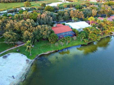 8550 Menteith Ter, Miami Lakes, FL 33016 photo 5
