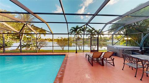 8550 Menteith Ter, Miami Lakes, FL 33016 photo 72