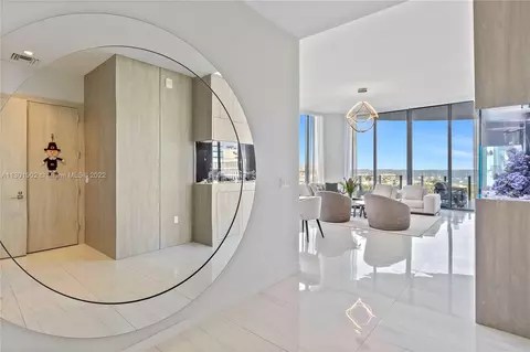2811 S Bayshore Dr #8D, Coconut Grove, FL 33133