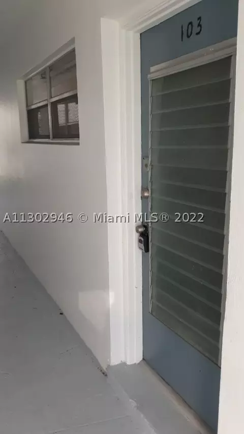 6520 Winfield Blvd #103, Margate, FL 33063